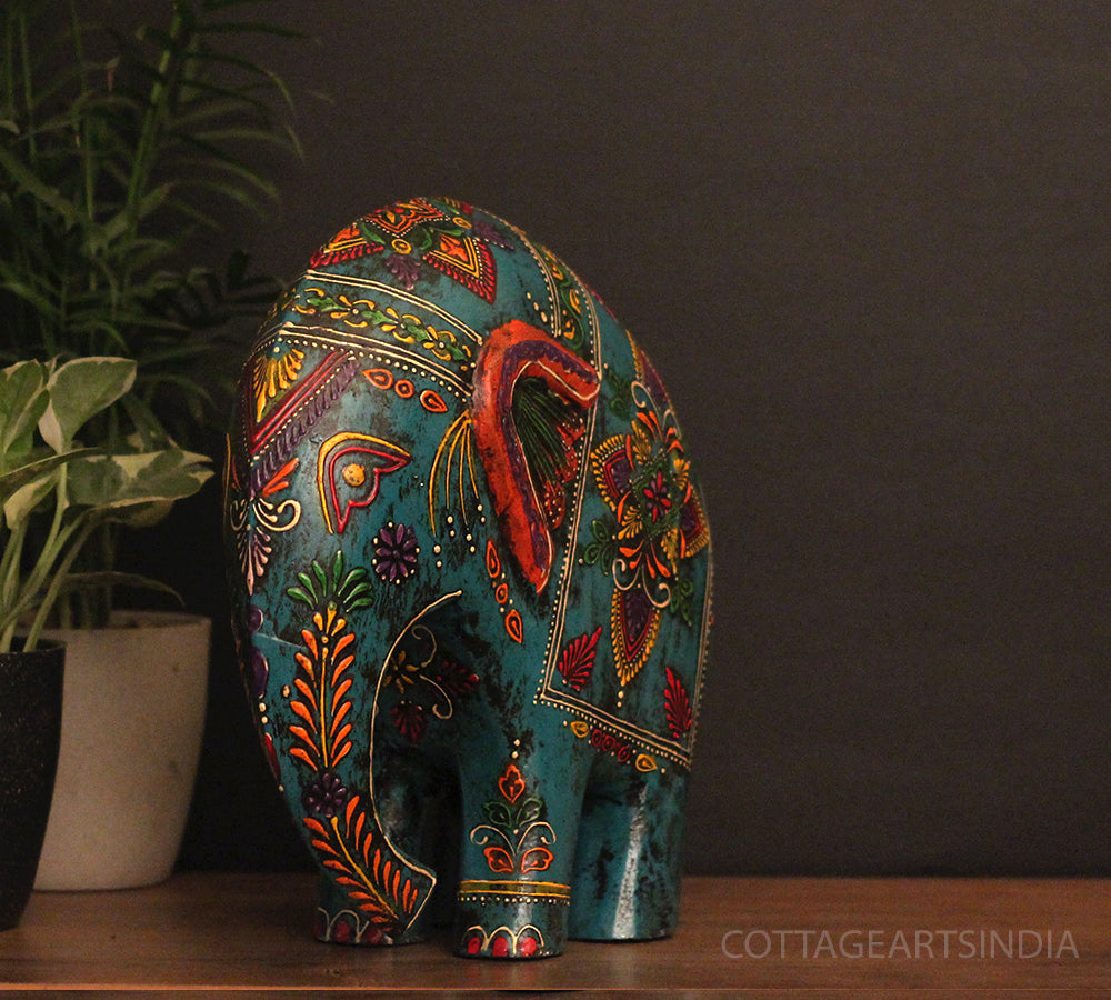 Wooden Elephant Oblique Design 10.5"