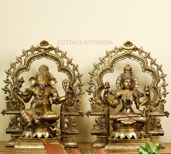 Brass Ganesh -Laxmi SuperFine With  Prabhawali 16"